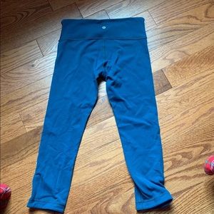 Lululemon Cropped Yoga Pants
